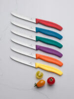 Victorinox Swiss Classic Μαχαίρι Κουζίνας (Στρογγυλό, Οδοντωτό) Από Ανοξείδωτο Ατσάλι Σε Κόκκινο 11cm (6.7831.C1) - Image 2