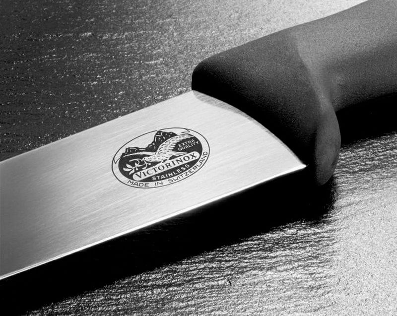 Victorinox Fibrox Μαχαίρι Ξεκοκαλίσματος Με Καμπύλη Στενή Λάμα από Ανοξείδωτο Ατσάλι 15cm (5.6603.15) - Image 2